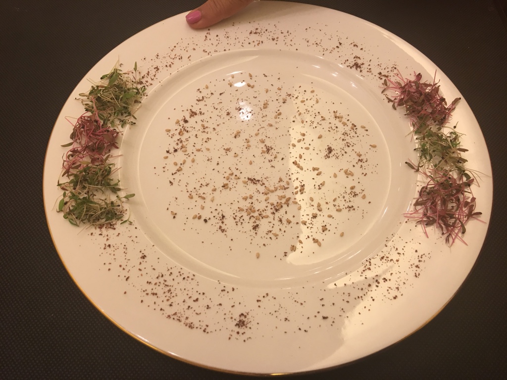 Organic styling of a plate-(2) 52
